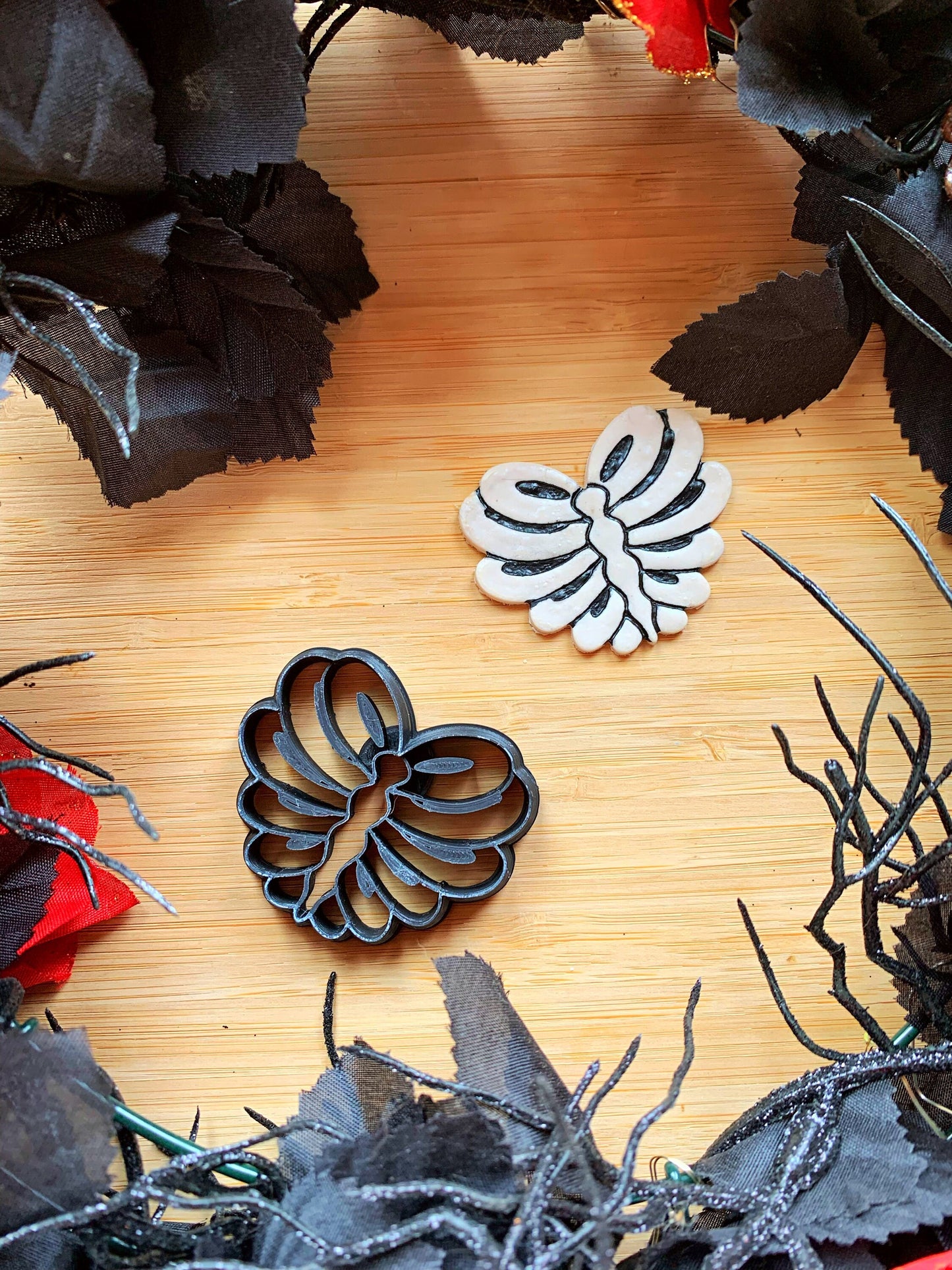 Heart Shaped Ribcage - Sharp Embossed Earring Clay Cutter