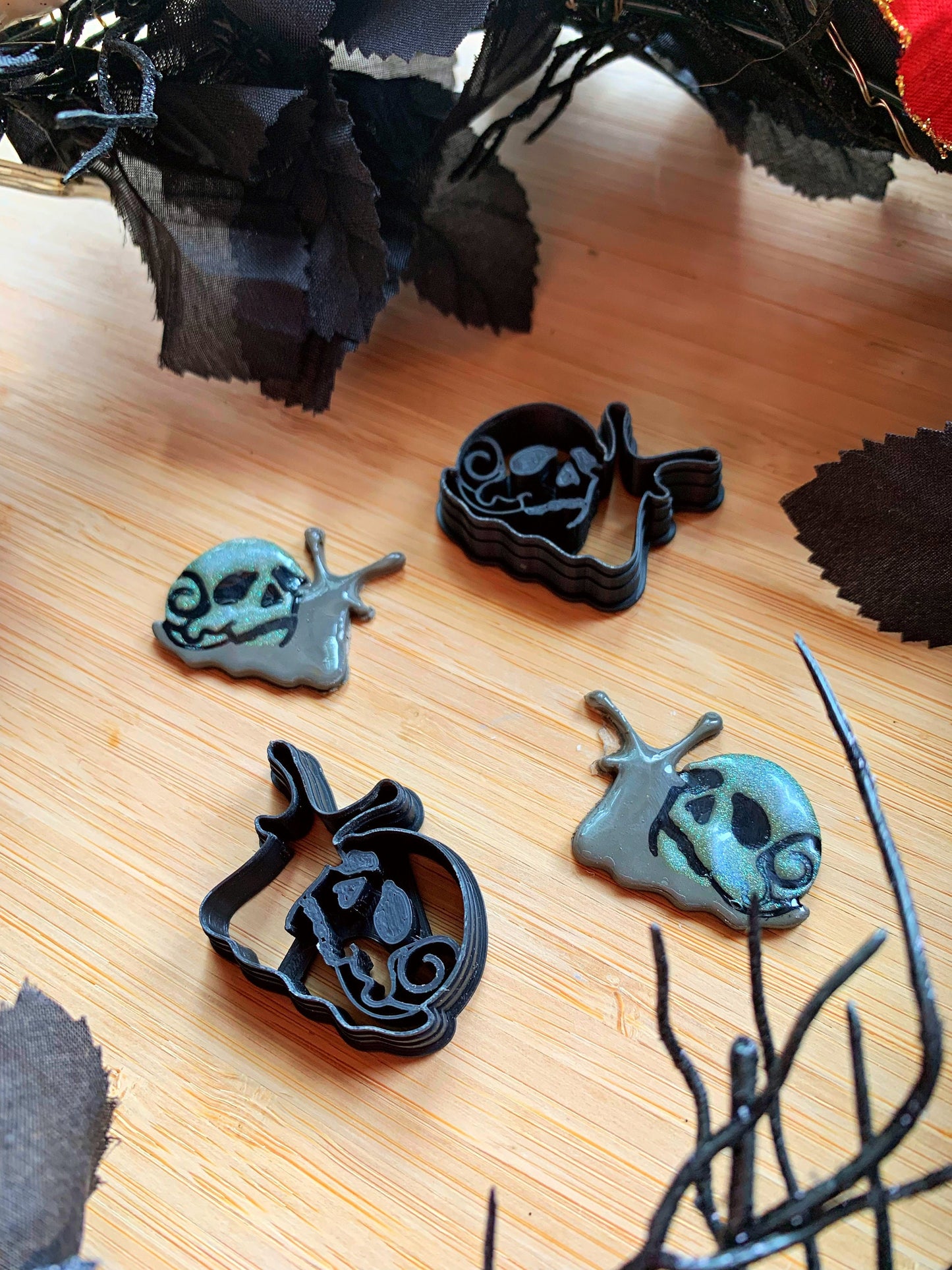 Snails with Skull Shell - Embossed Sharp Clay Cutter