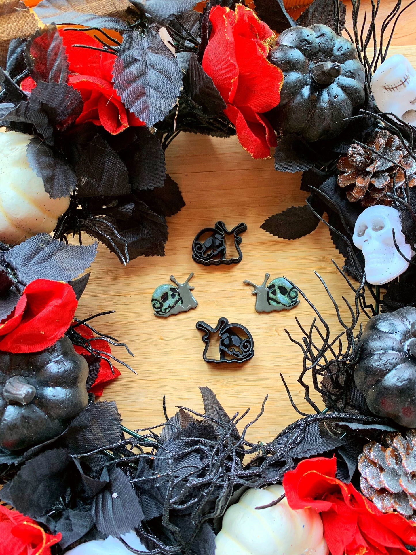 Snails with Skull Shell - Embossed Sharp Clay Cutter
