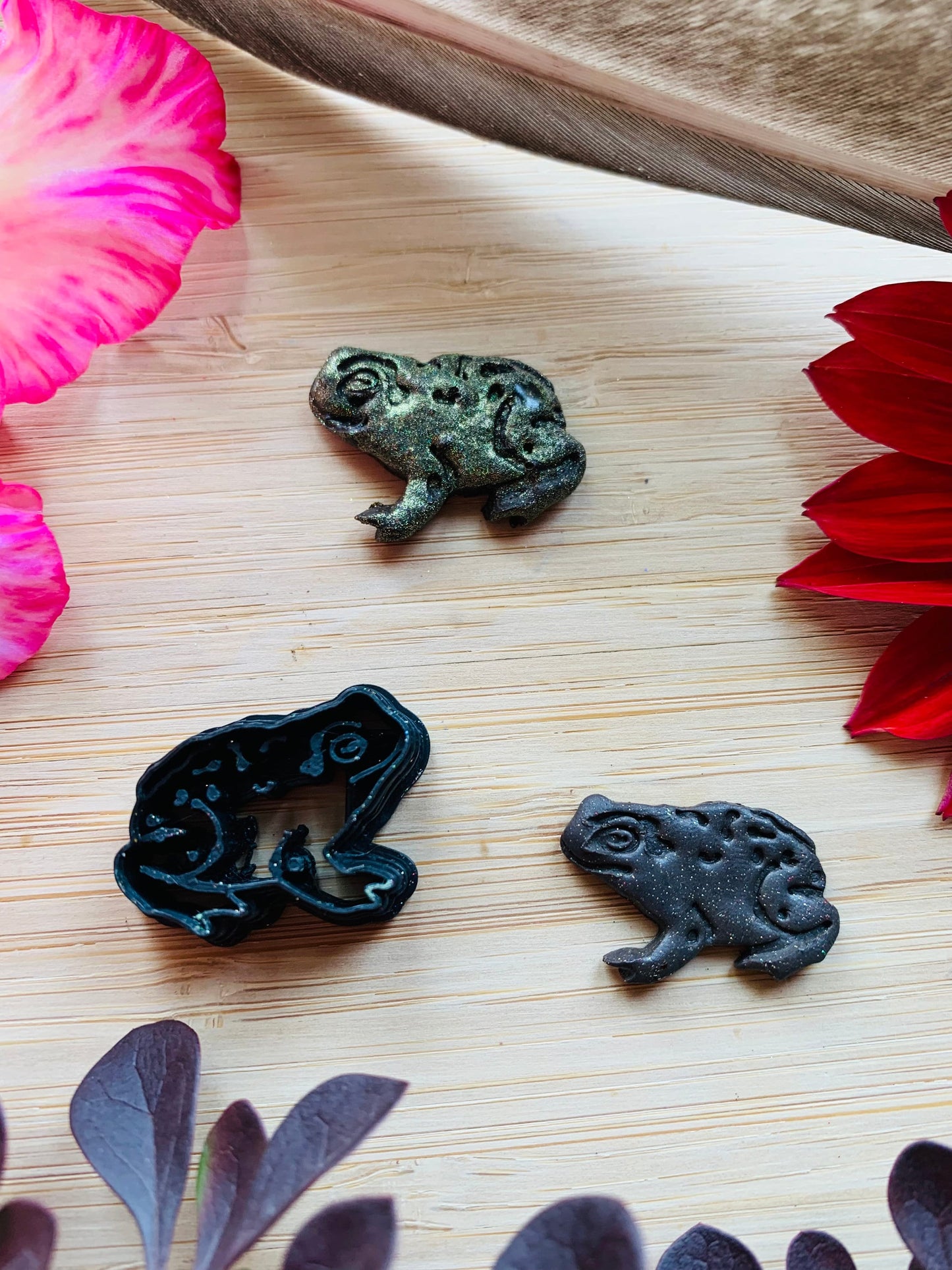 Small Toad Sharp Clay Cutter