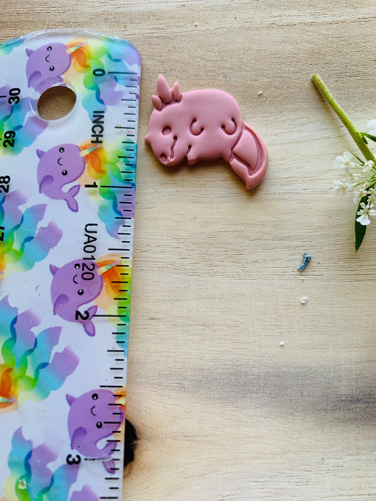 Side Chibi Axolotl Stud - Embossed Sharp Clay Cutter