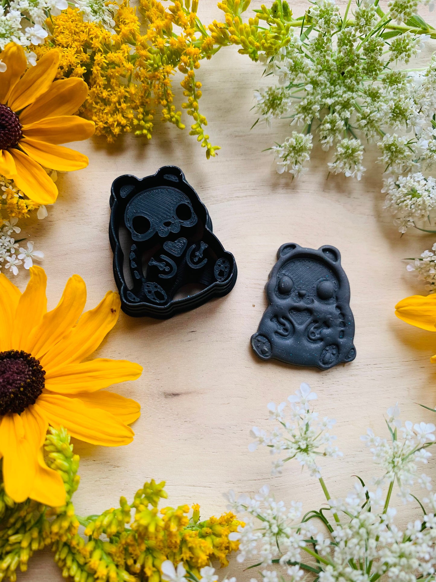 Skeletal Teddy Bear Hamster - Embossed Sharp Clay Cutter