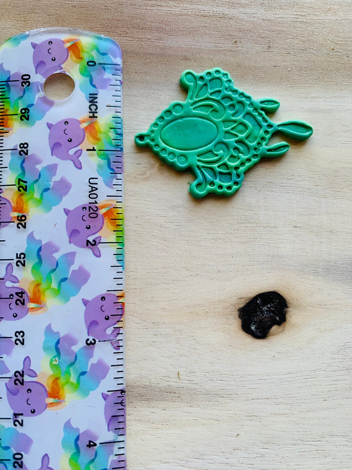 Intricate Dangling Medallion Sharp Clay Cutter