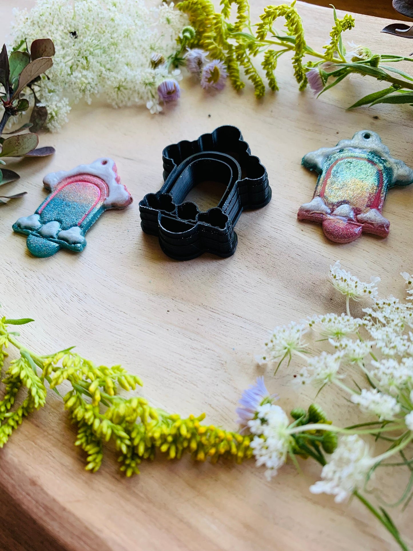 Window Portal Style Frame with Clouds Sharp Clay Cutter
