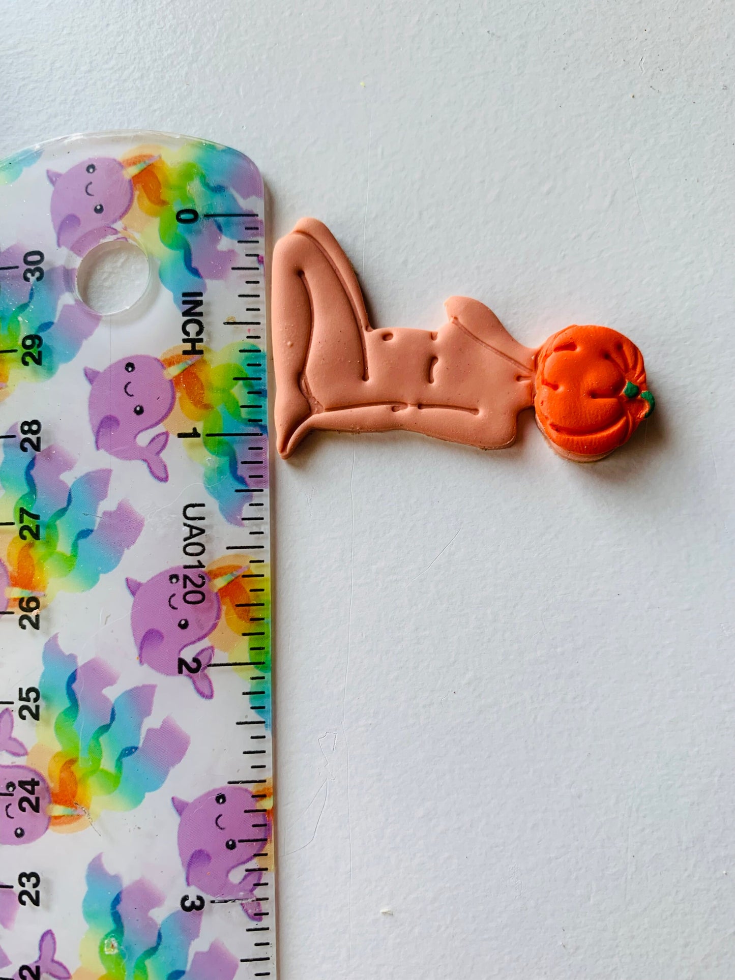 Pumpkin Head Babe - Embossed Sharp Clay Cutter