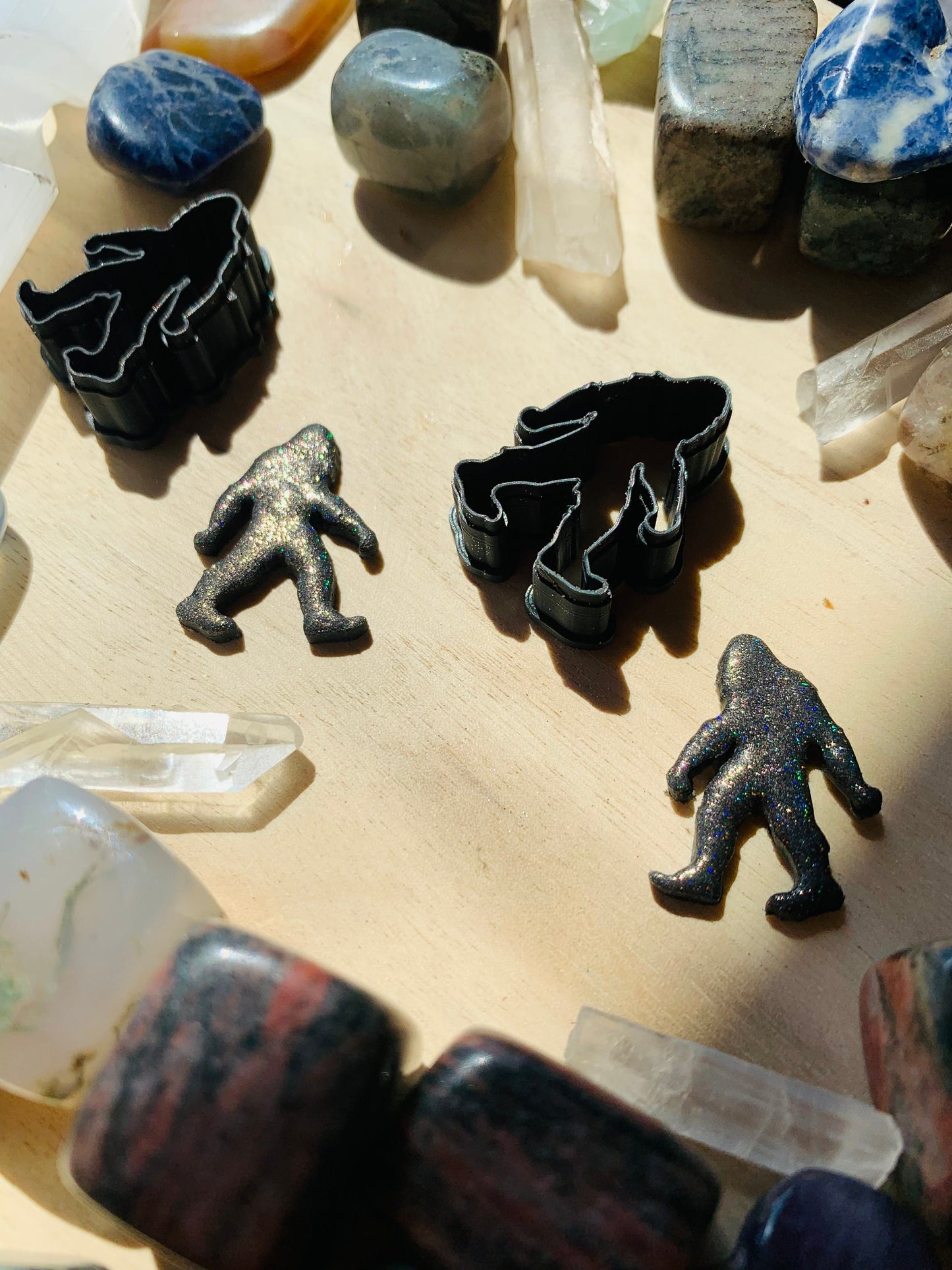 Small Big Foot Sasquatch Silhouette Outline - Embossed Sharp Clay Cutter