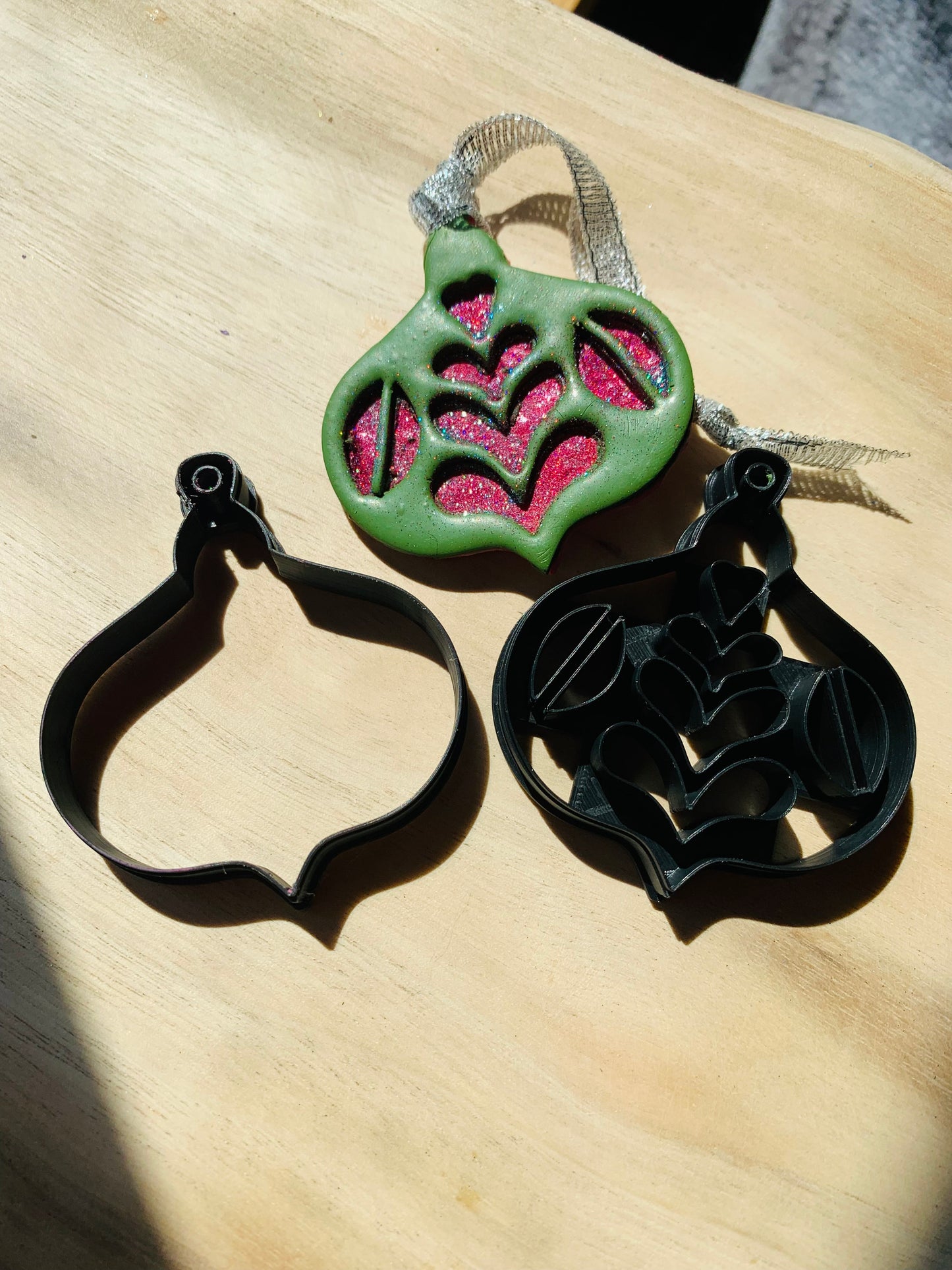 ADVANCED 2 Piece Layered Ornament in Folk Art Style Sharp Clay Cutter