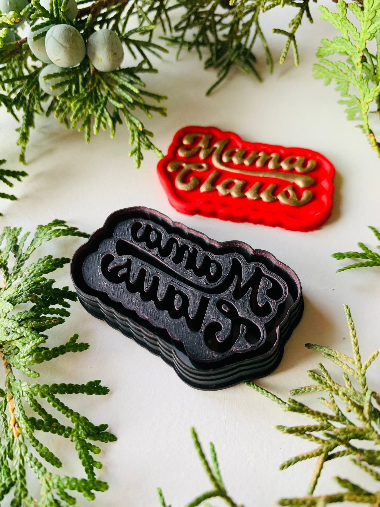 Mama Claus Stylized Text Embossed Sharp Clay Cutter