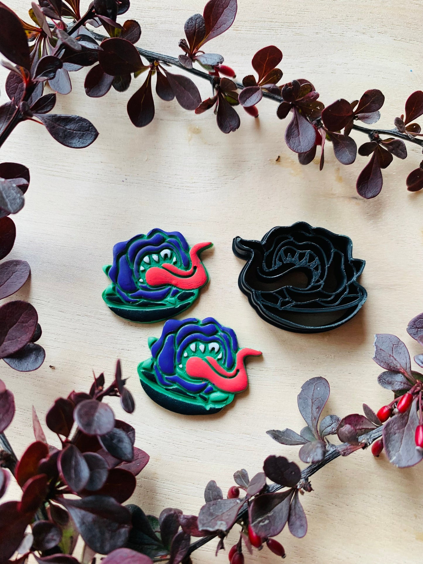 Man Eating Plant in a Bowl with Tongue and Teeth Embossed Sharp Clay Cutter