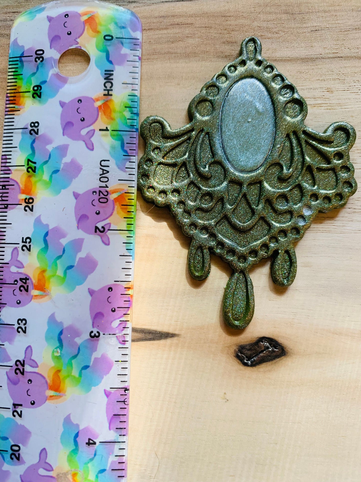 XL Intricate Dangling Medallion Sharp Clay Cutter