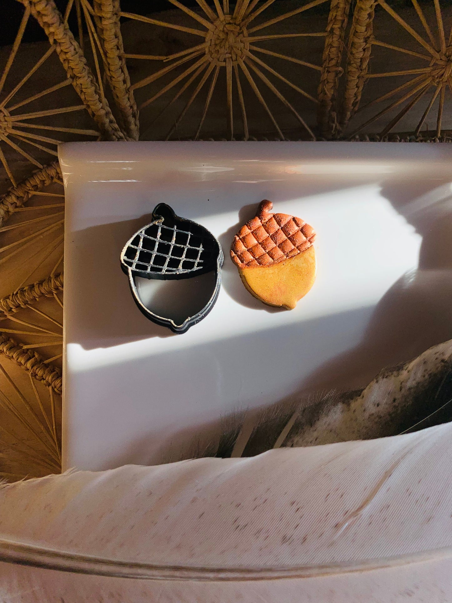 Large Acorn Nut Sharp Clay Cutter