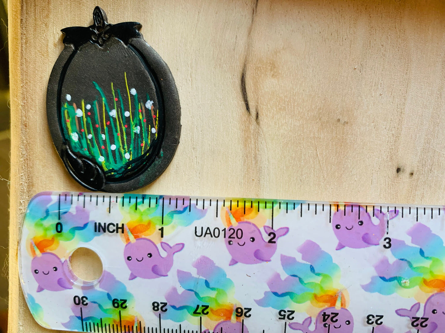 Ornamental Frame with Lower Leaf Accent Sharp Clay Cutter