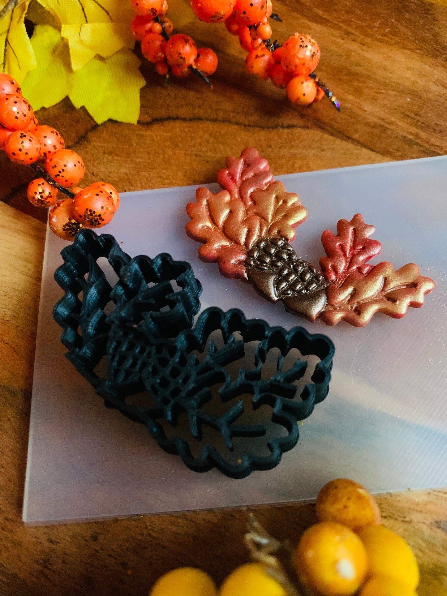 Acorns and Oak Leaves Embossed Sharp Cutter for Clay and More