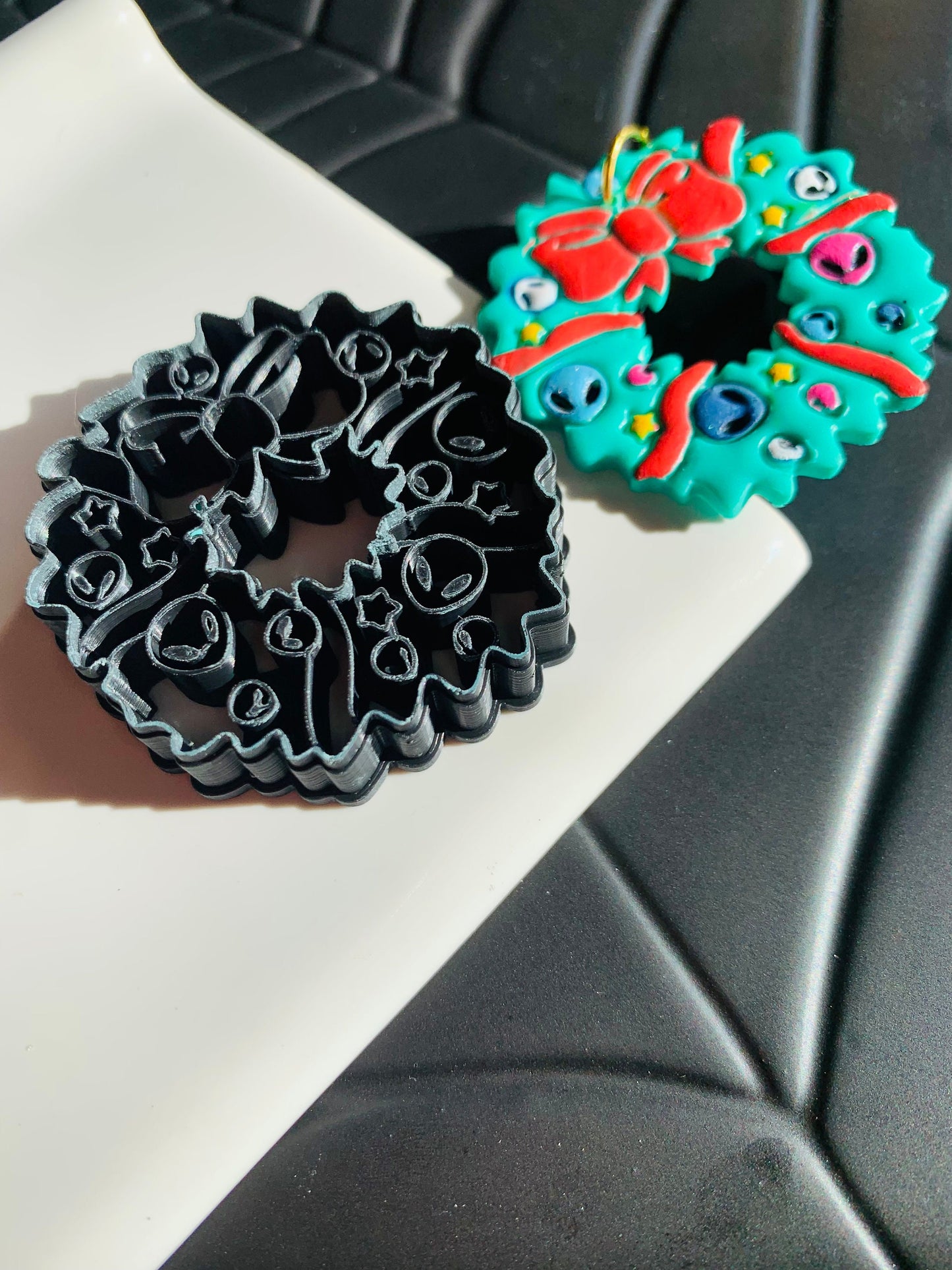 Alien Head Holiday Wreath Sharp Clay Cutter