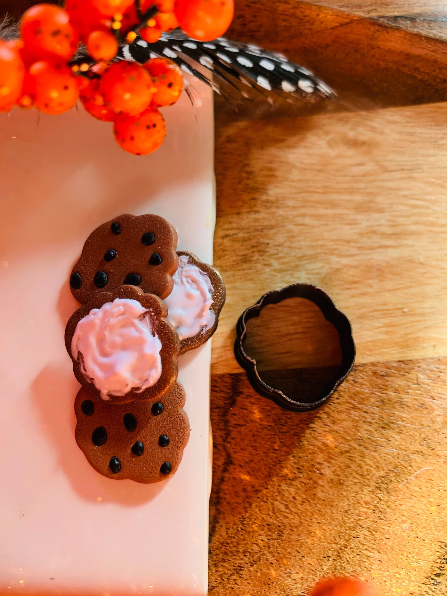 Simple Puffy Cookie Scalloped Edge Clay Cutter