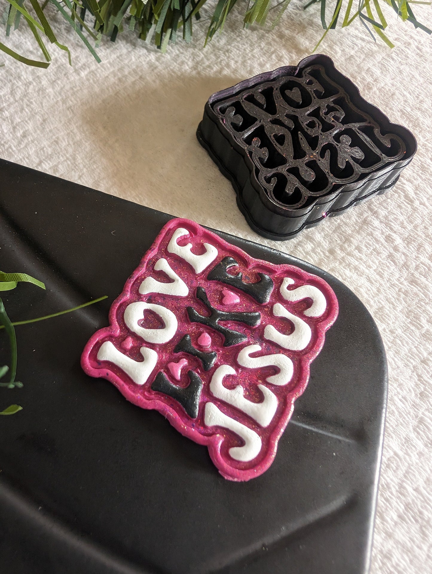 Love Like Jesus Text Quote Embossed Sharp Clay Cutter
