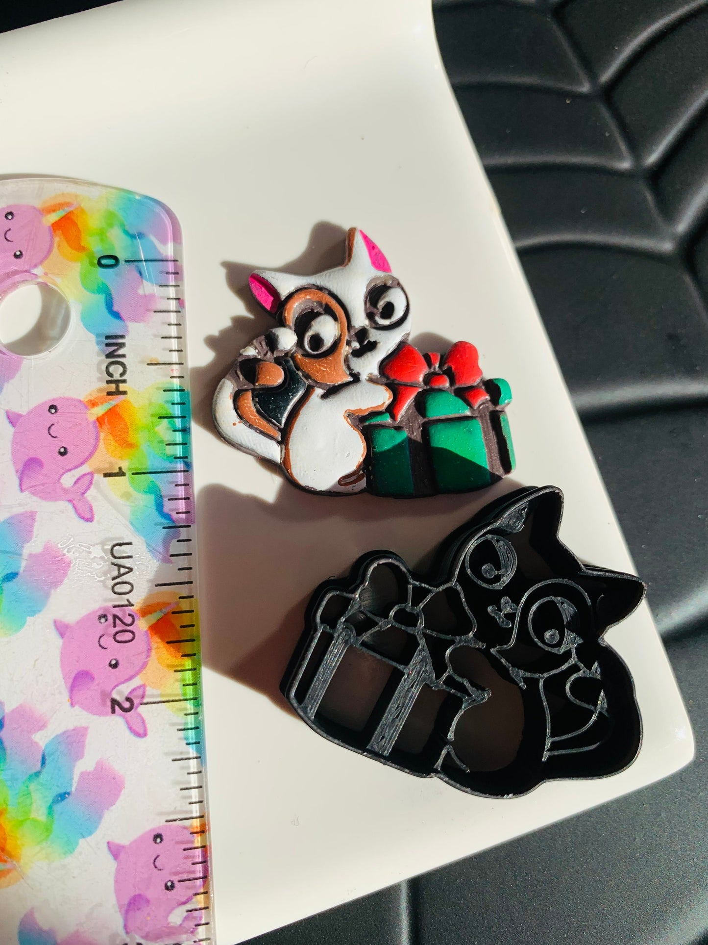 Maneki-Neko Cat with Gift Cryptid Sharp Clay Cutter