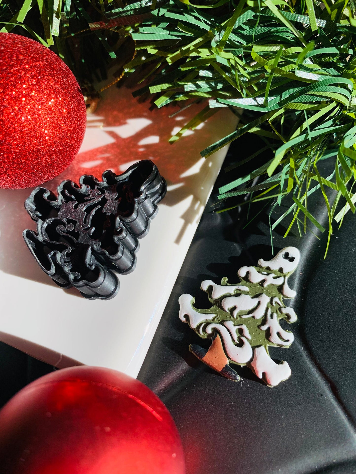 Christmas Tree with Ghost Topper and Snow Sharp Detailed Clay Cutter