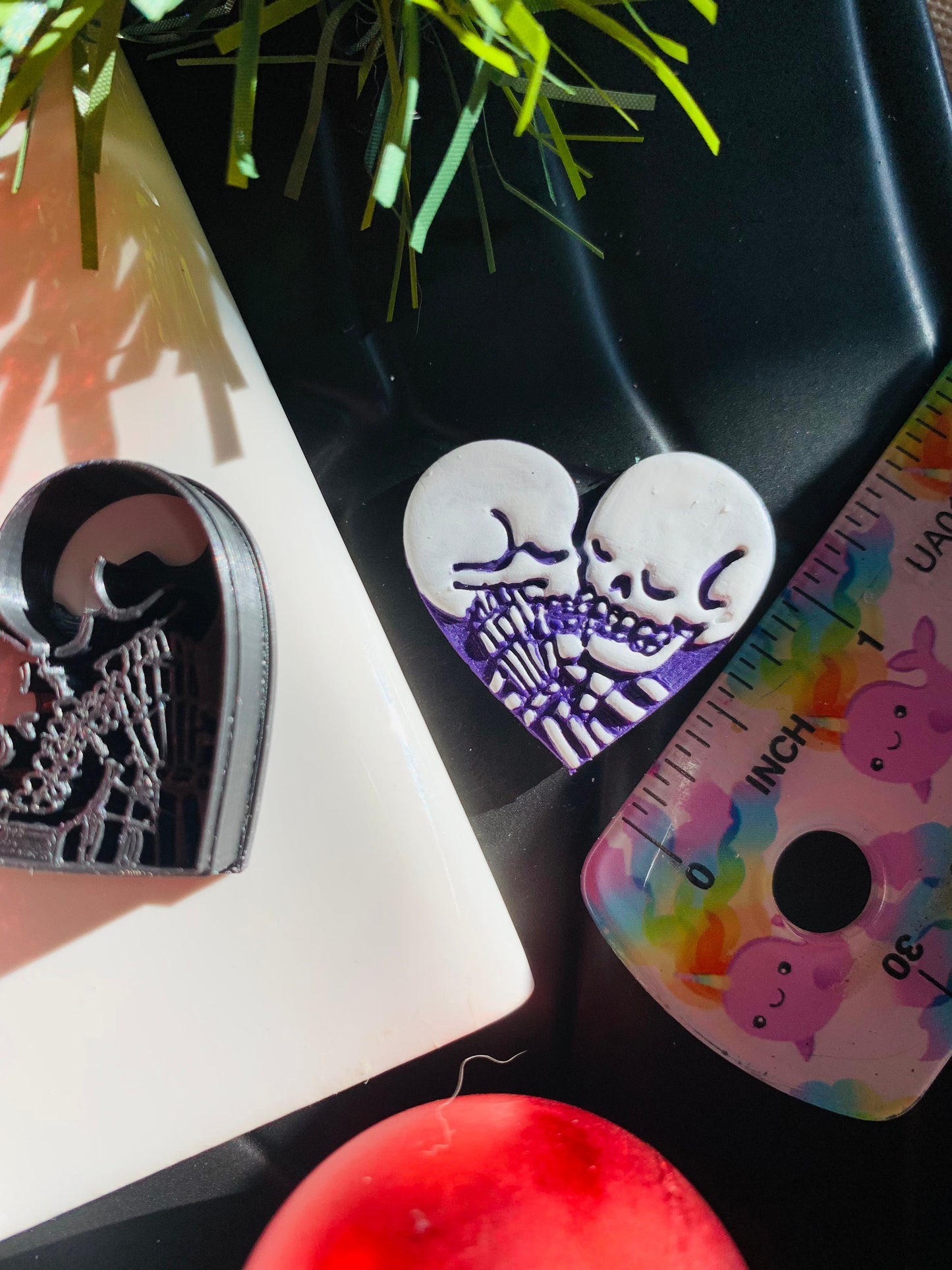 Skulls Kissing in Heart Sharp Clay Cutter