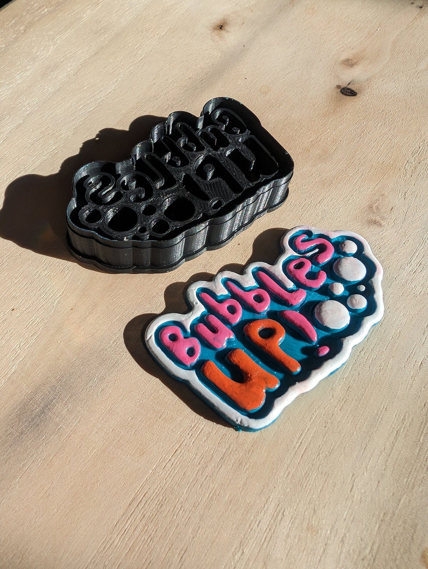 Bubbles Bottles Up Embossed Sharp Clay Cutter