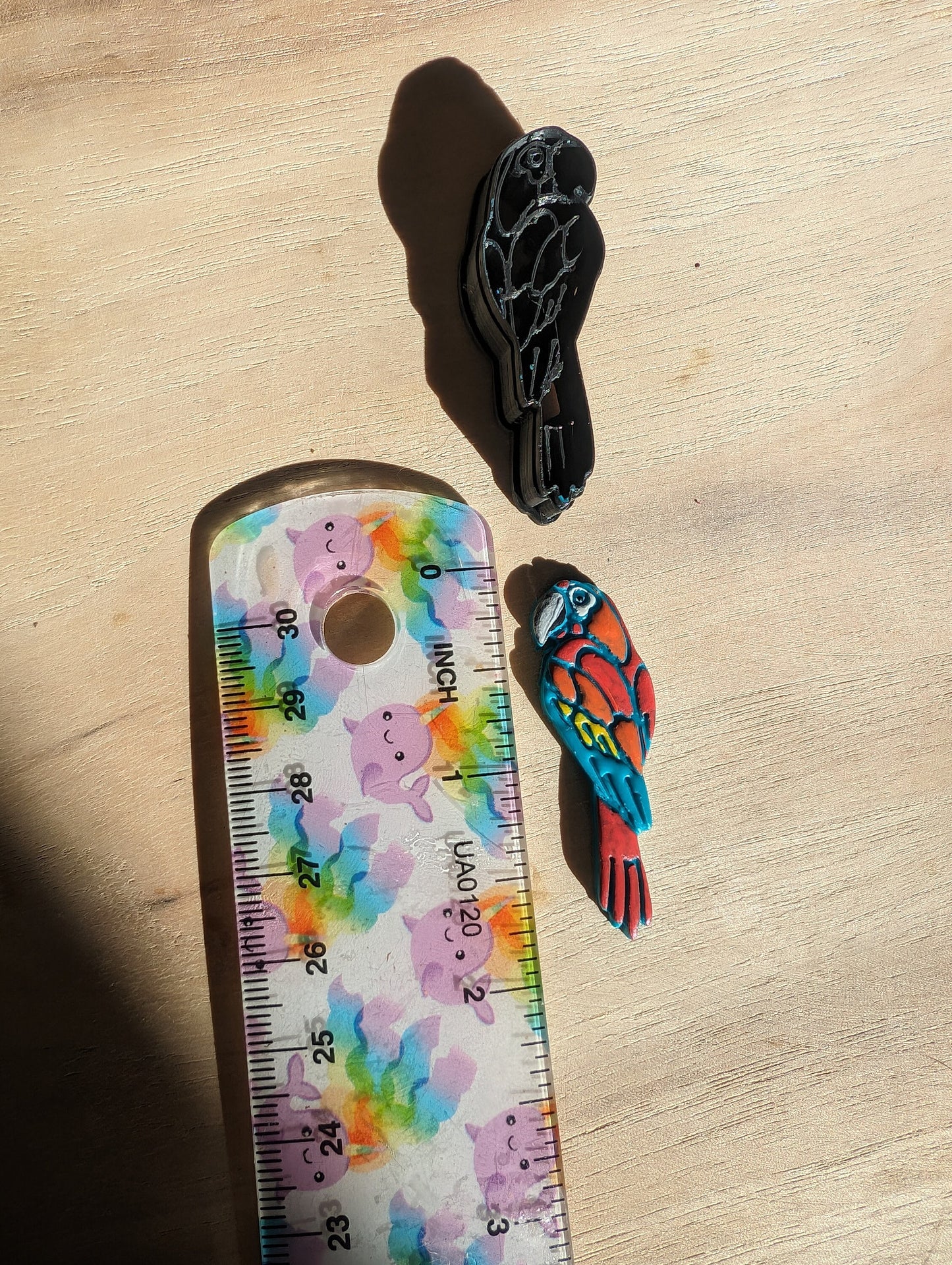 Parrot Macaw Bird Resting Sharp Clay Cutter