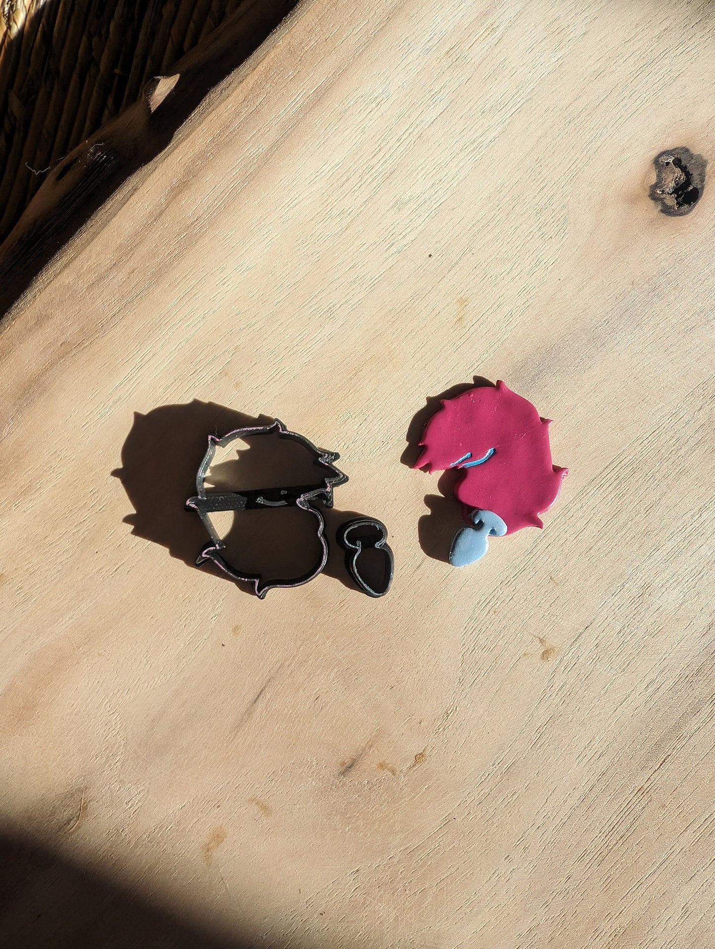 Fluffy Tail and Tiny Plug Embossed Sharp Clay Cutter