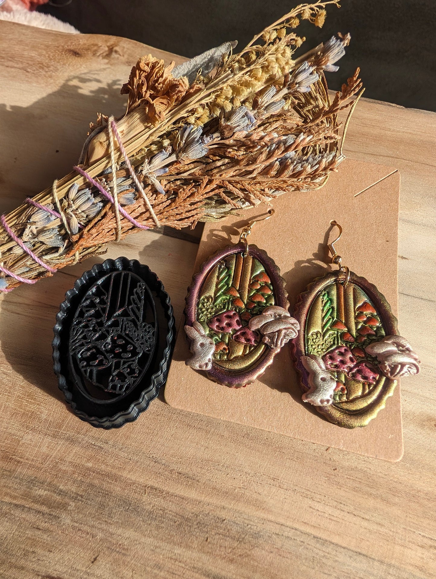 Scalloped Oval Frame with Mushroom Forest Scene Embossed Sharp Cutter for Clay Earrings