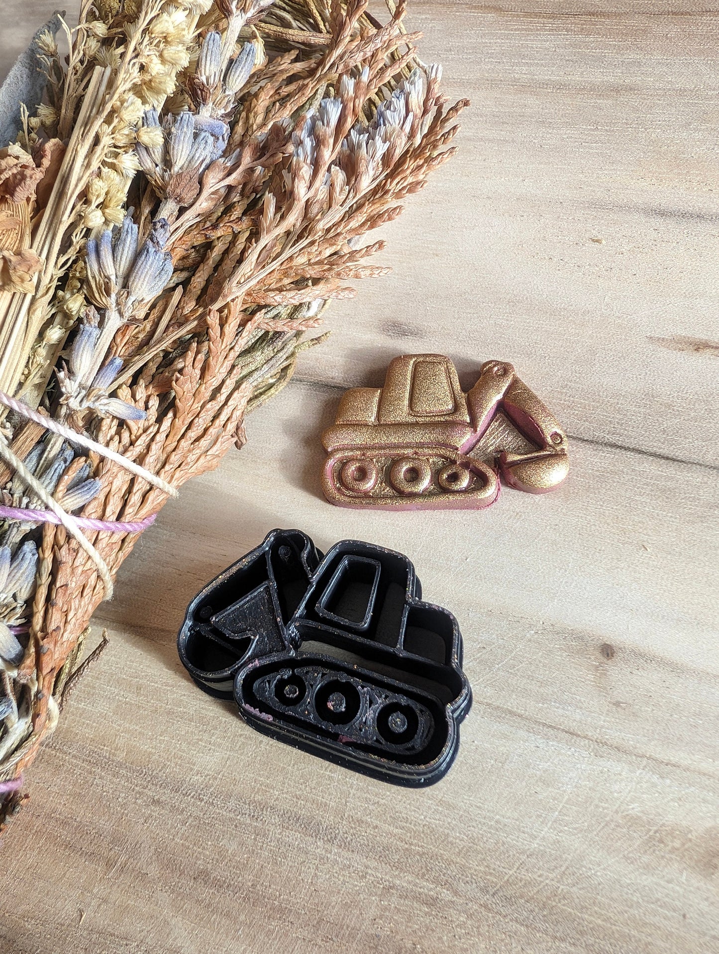 Small Excavator Studs Embossed Sharp Clay Cutter