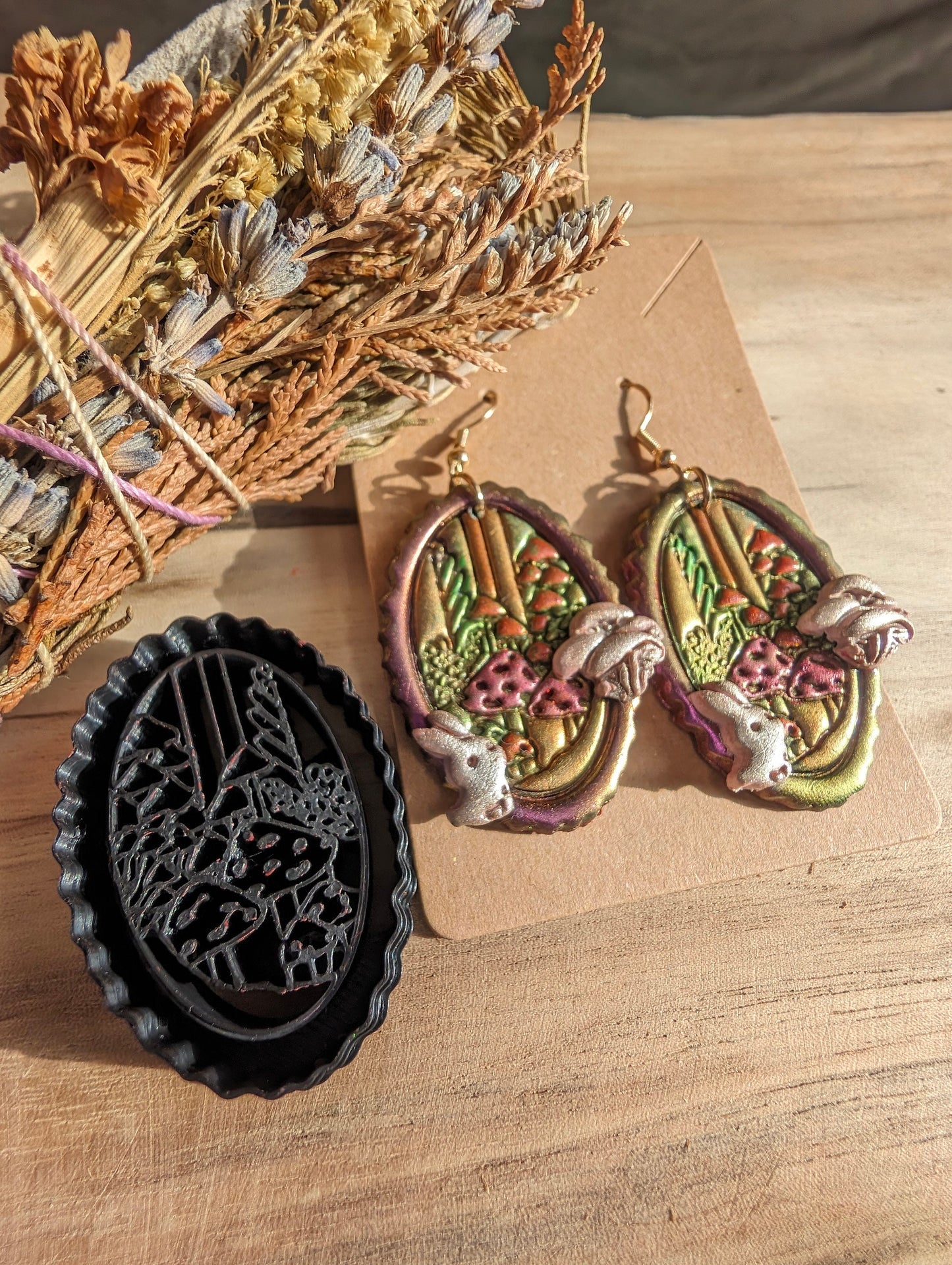 Scalloped Oval Frame with Mushroom Forest Scene Embossed Sharp Cutter for Clay Earrings