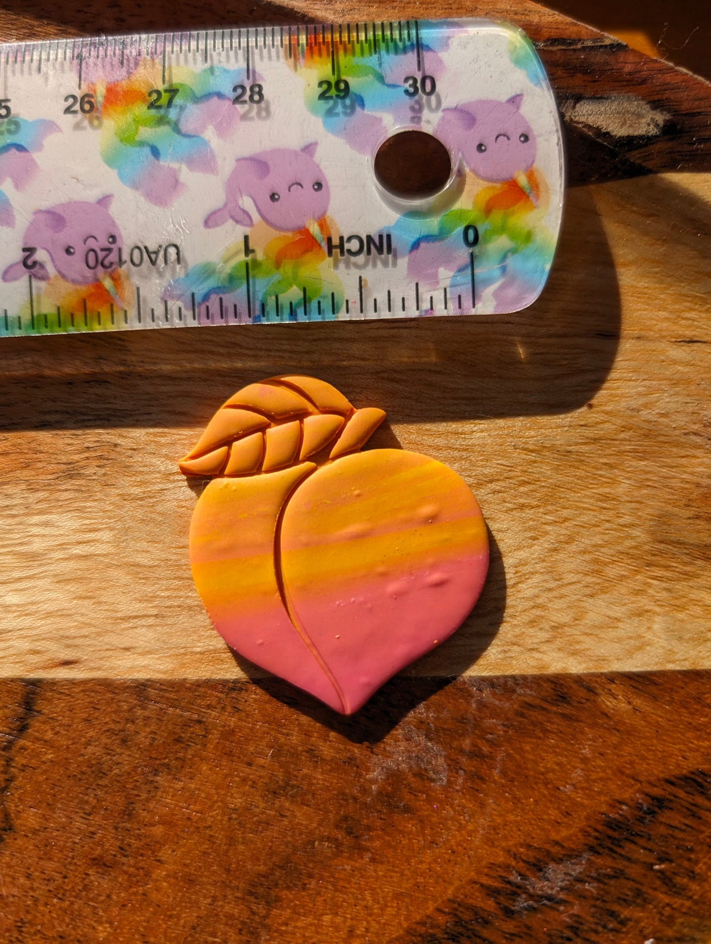 Bootylicious Peach with Leaf Sharp Cutter for Clay