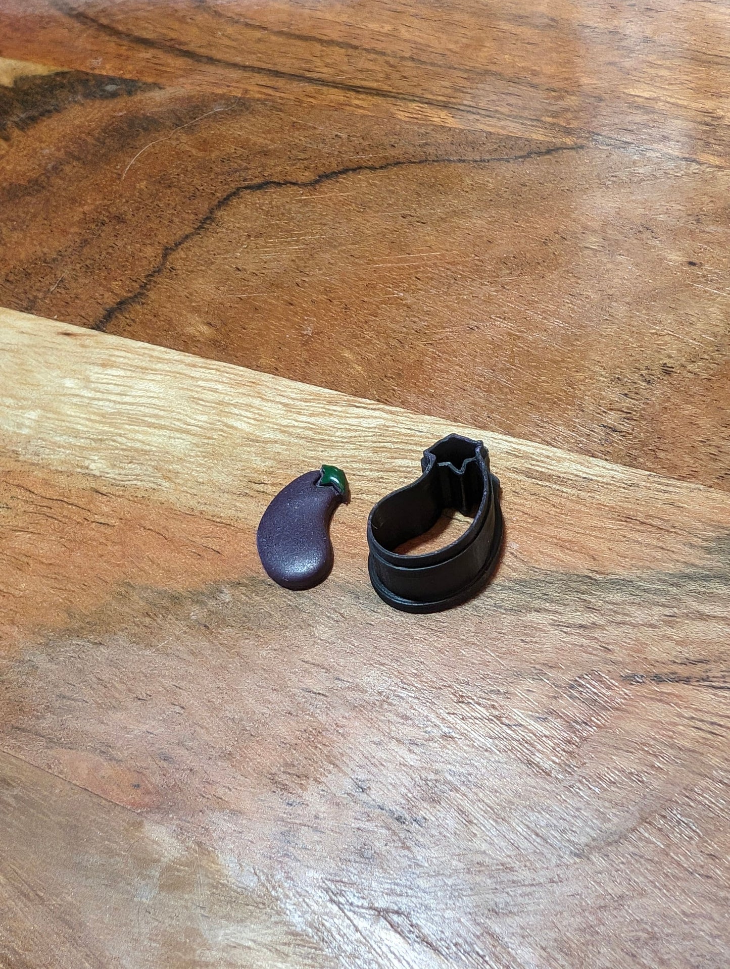 Micro Eggplant Sharp Clay Cutter