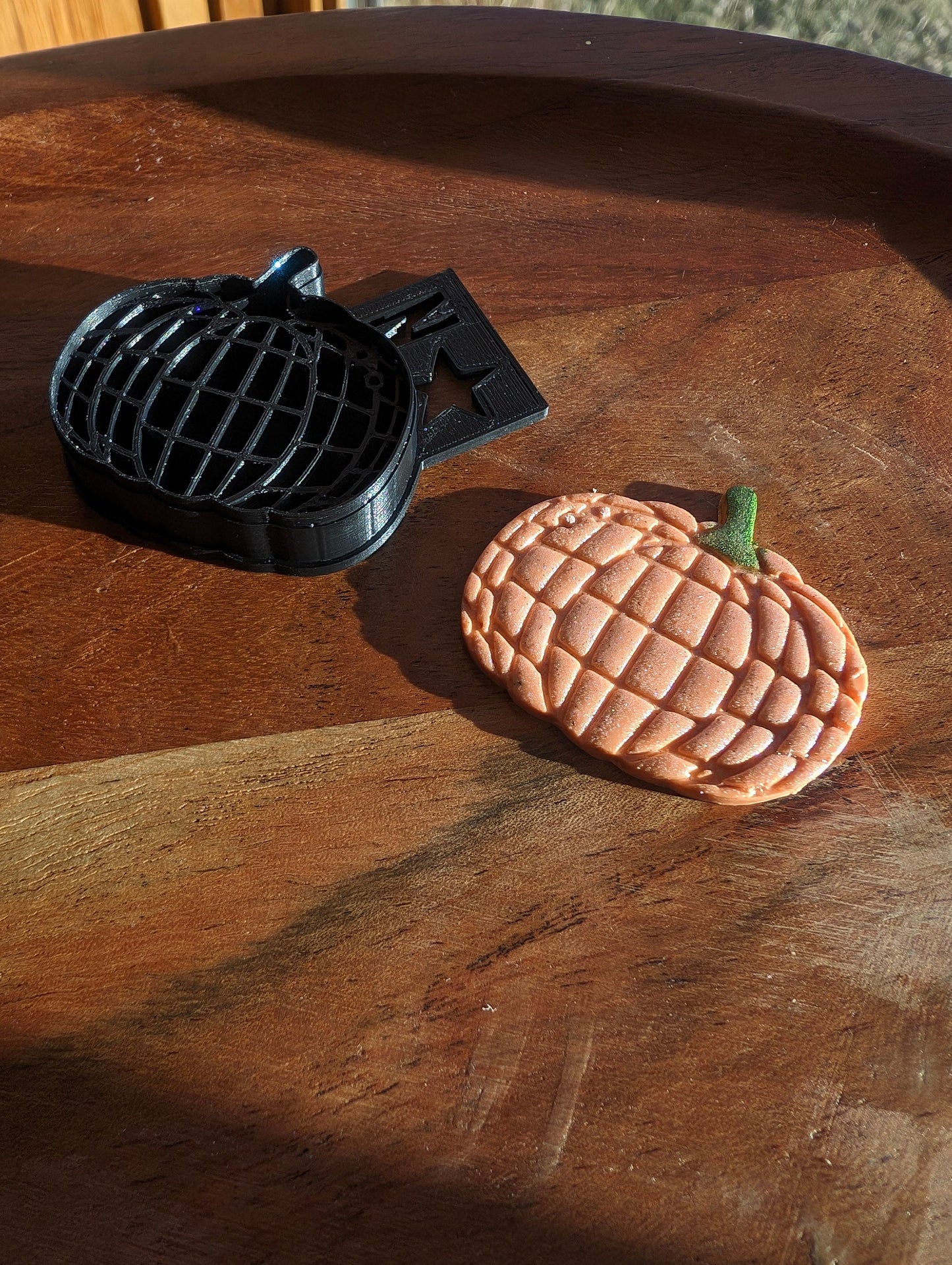 Disco Pumpkin Shape Sharp Cutter for Cay