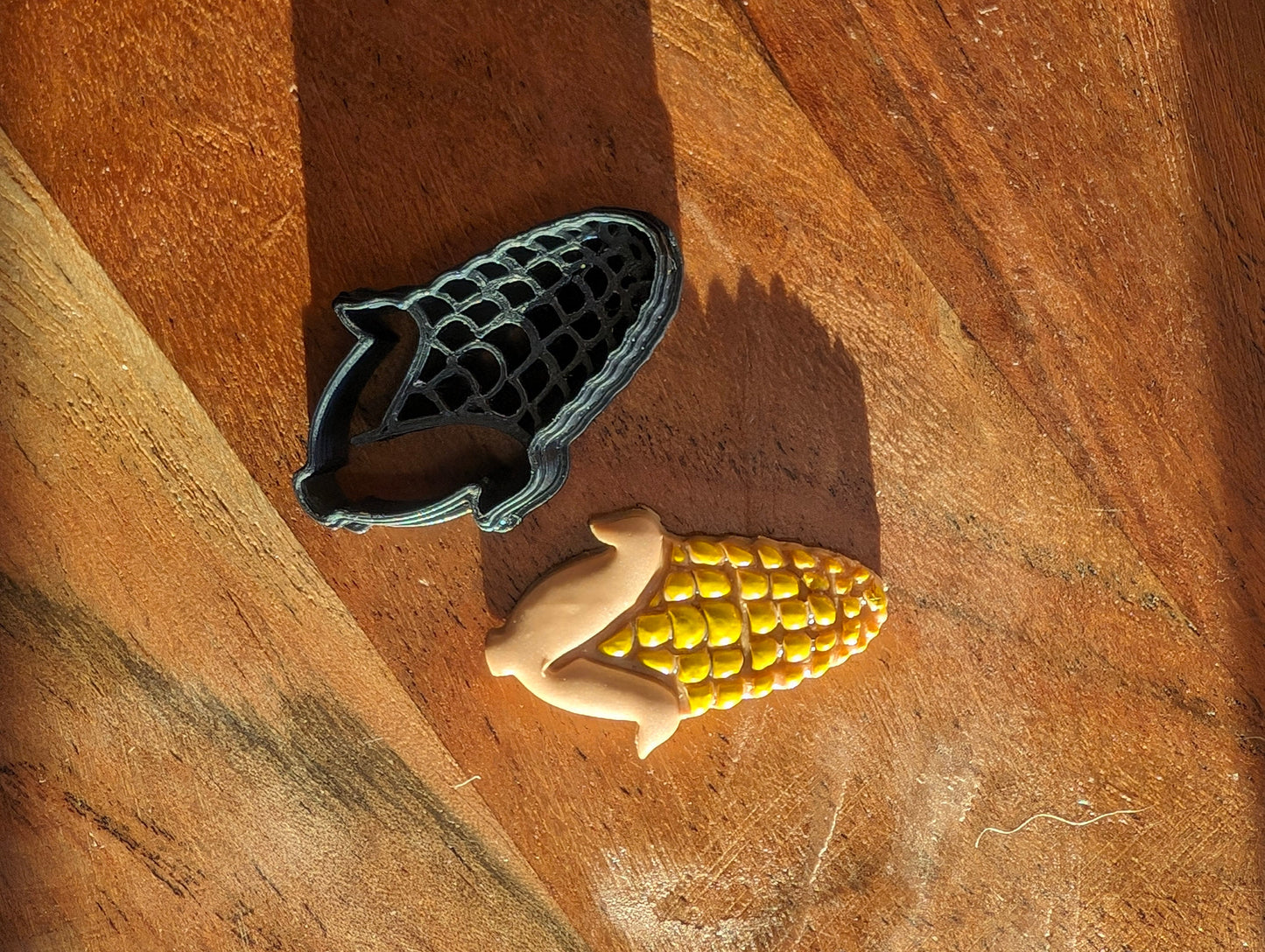 Ear of Corn Sharp Clay Cutter