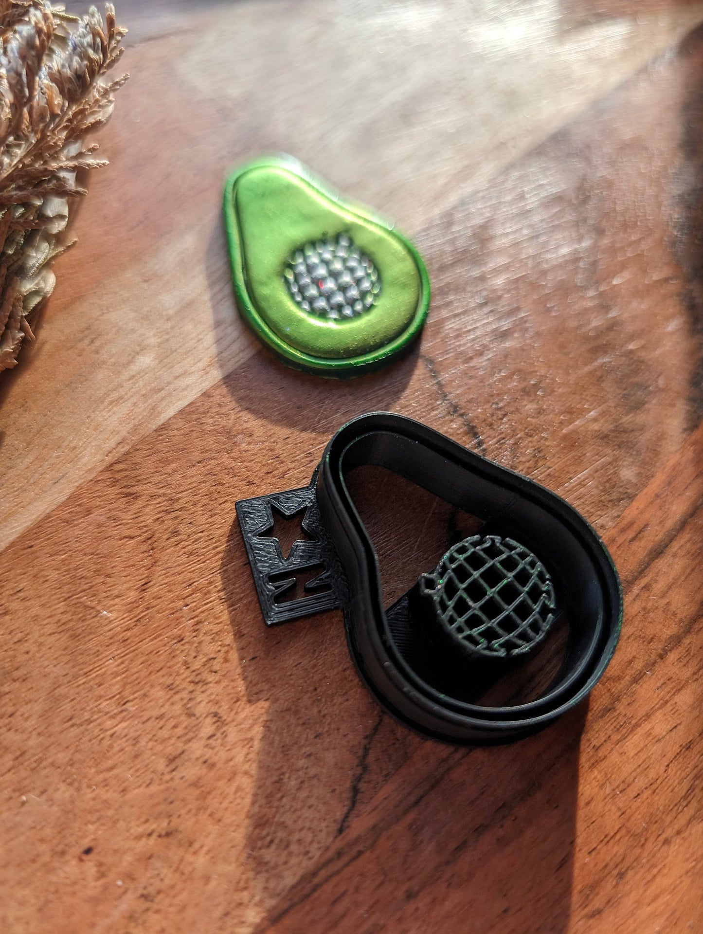Disco Avocado Sharp Cutter for Clay Art and More