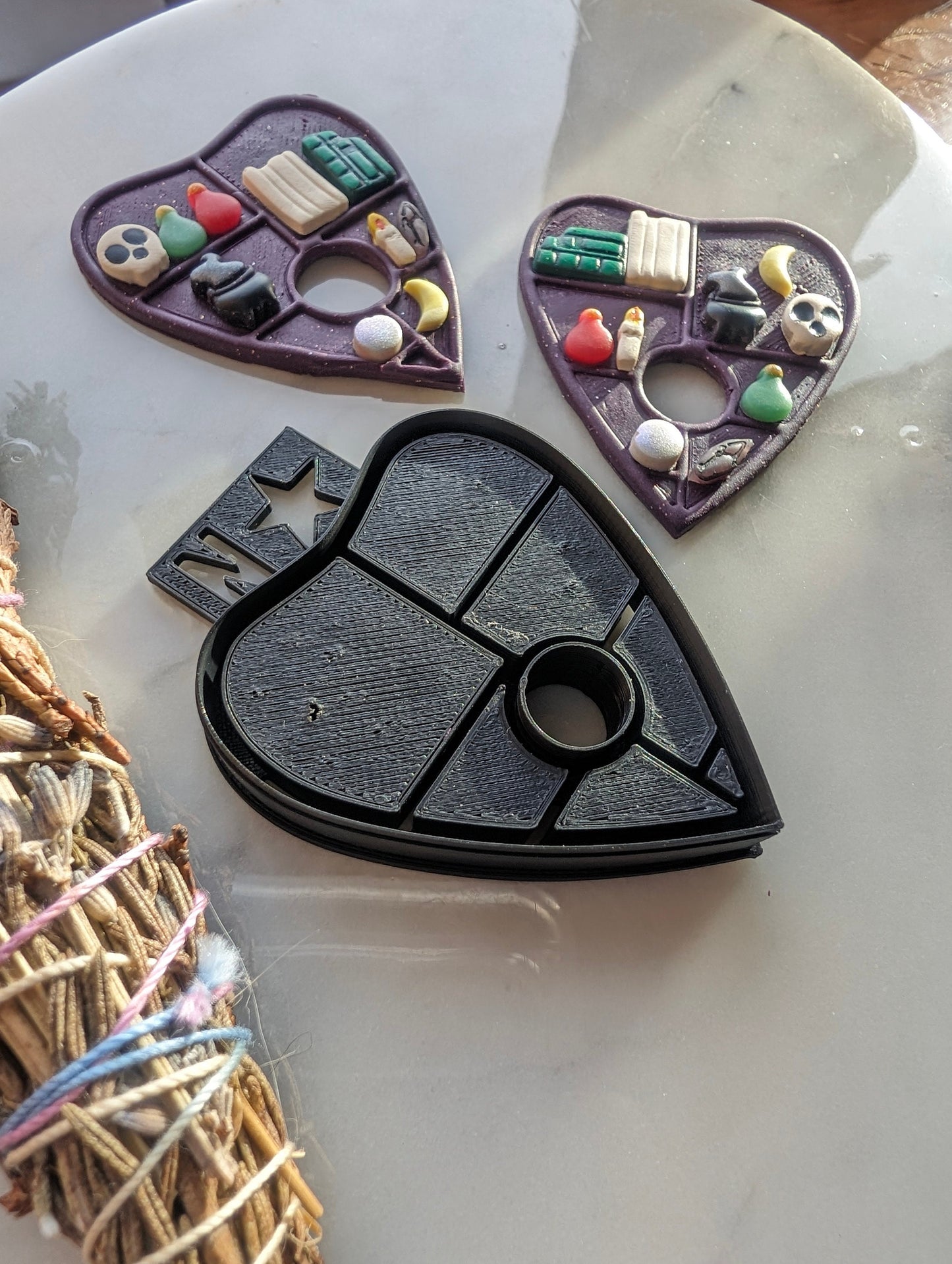 Planchette Shaped Shelf Sharp Clay Cutter