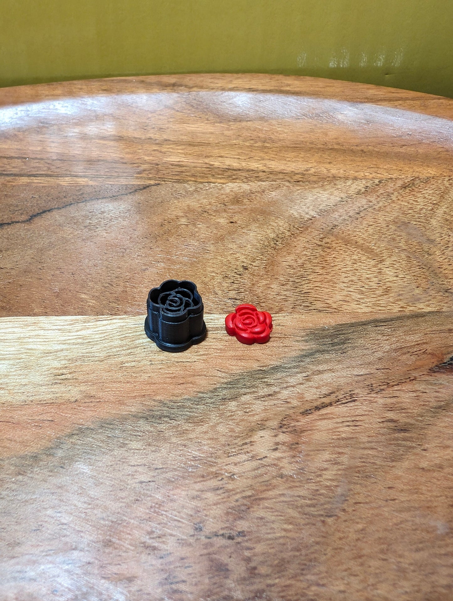 Micro Rose Flower Sharp Clay Cutter