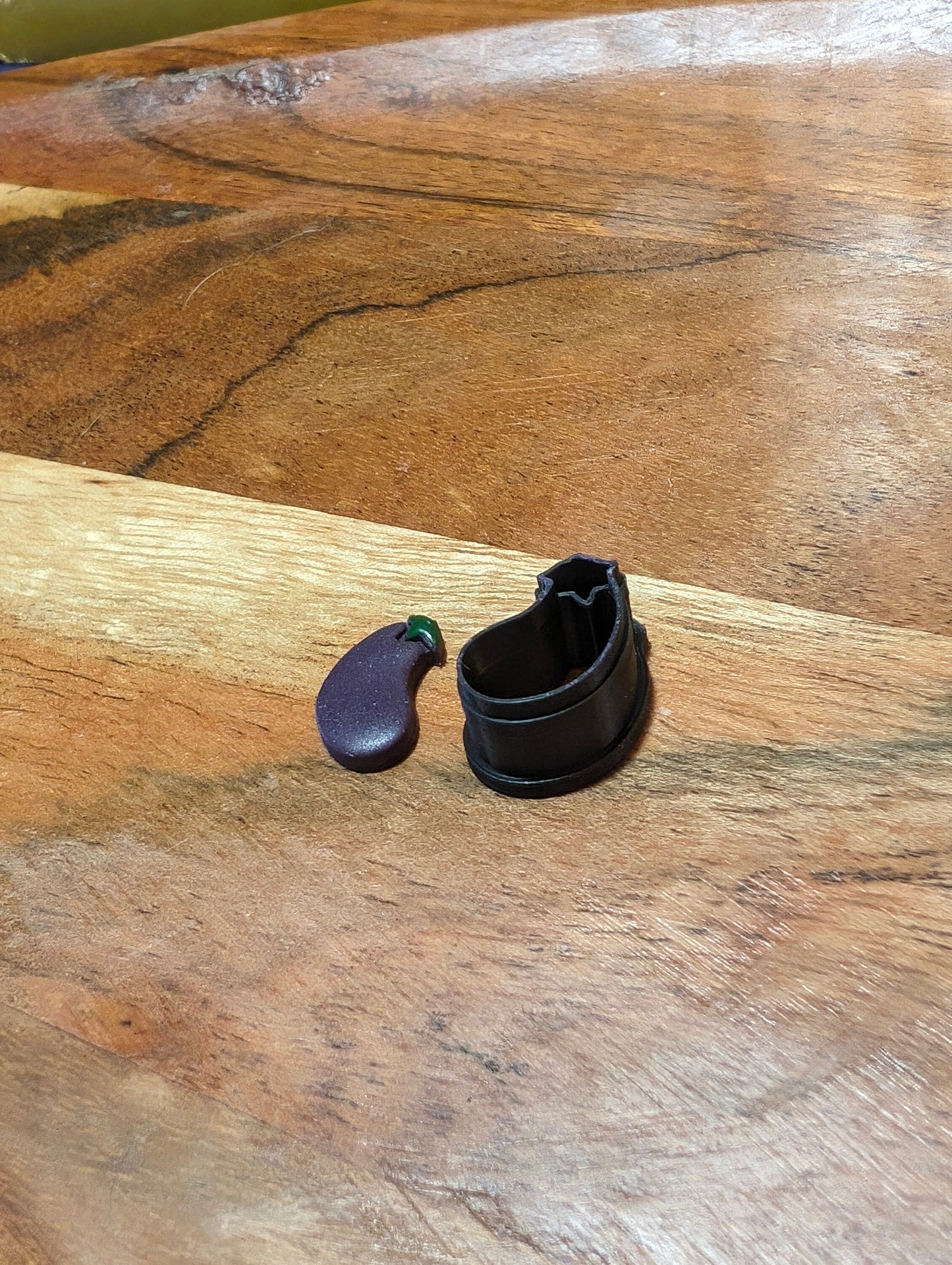 Micro Eggplant Sharp Clay Cutter