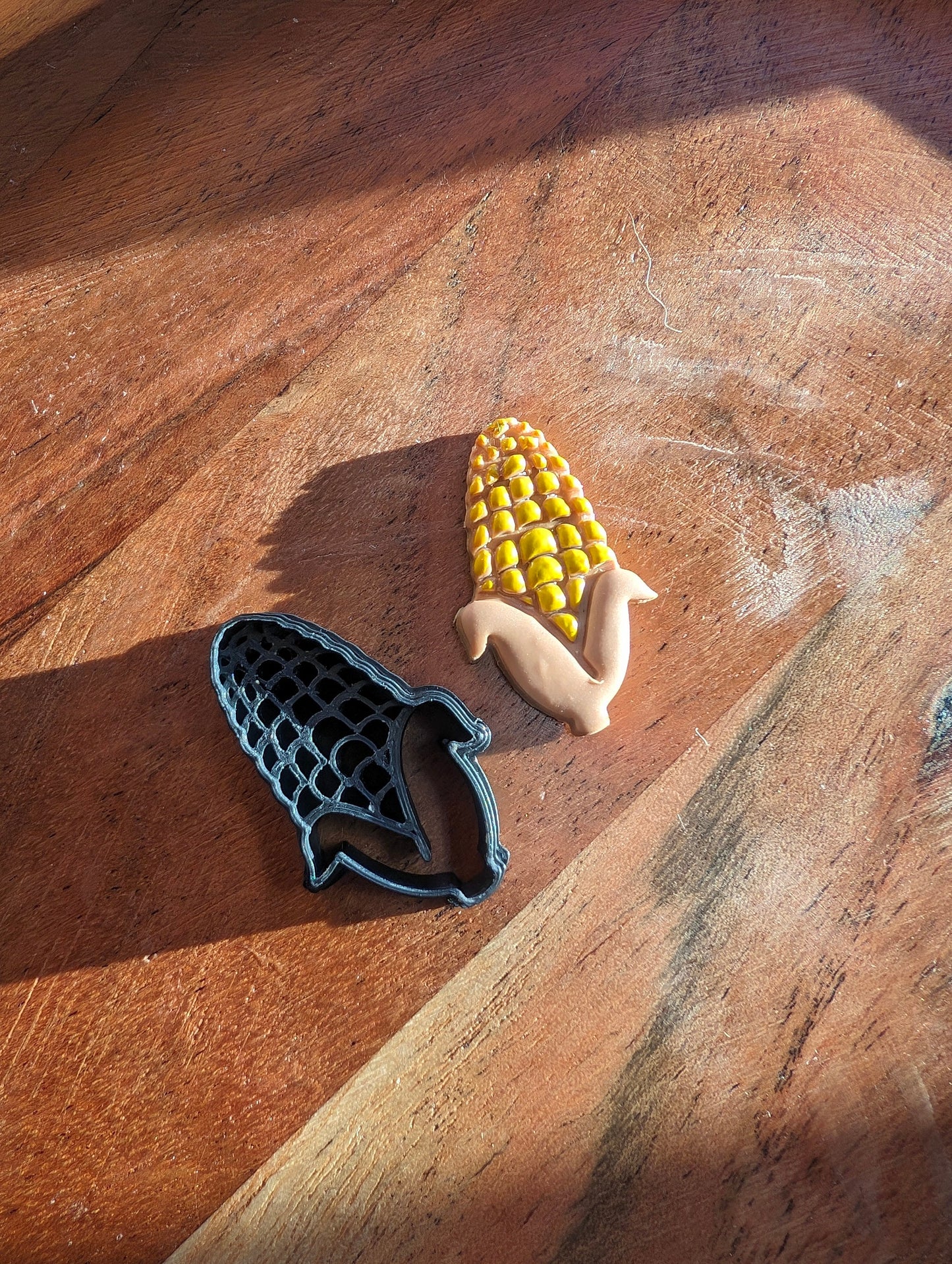 Ear of Corn Sharp Clay Cutter