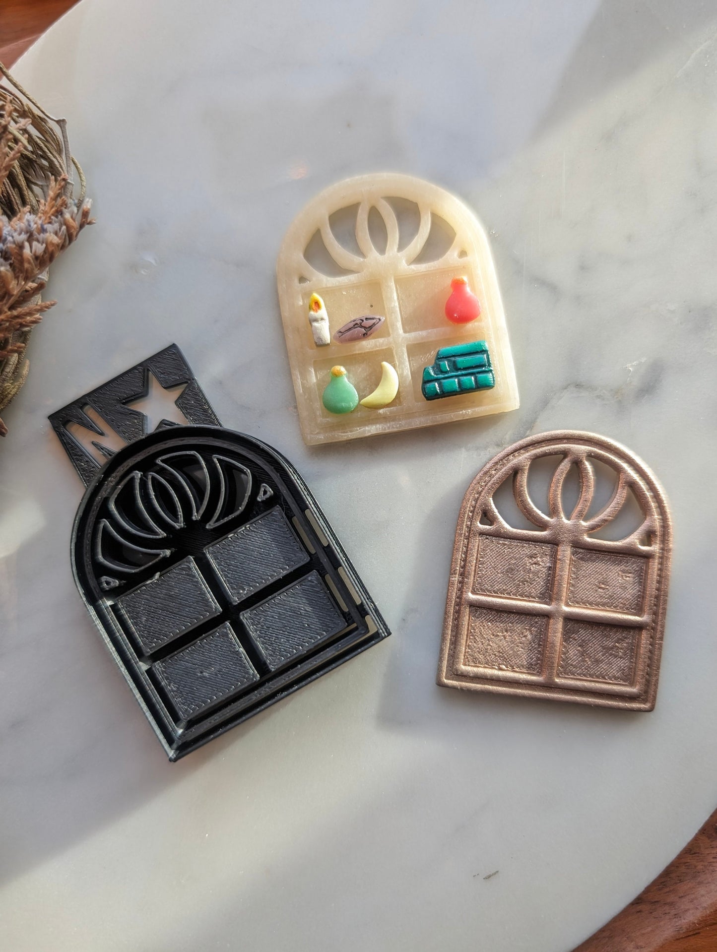 Detailed Cutout Arches Dome Shape Shelf Window Clay Cutter