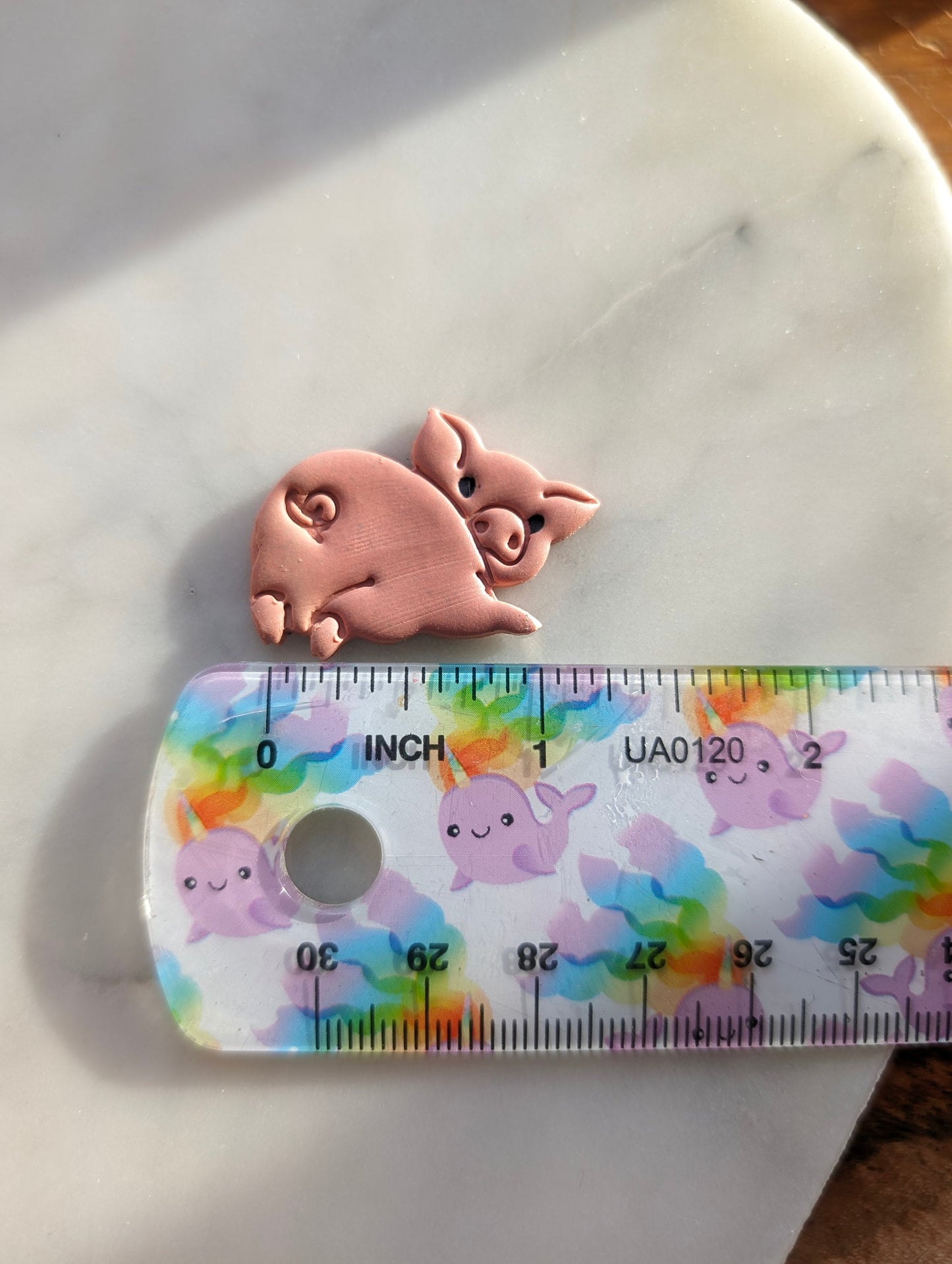 Pig Laying on Belly with Curly Tail Sharp Clay Cutter