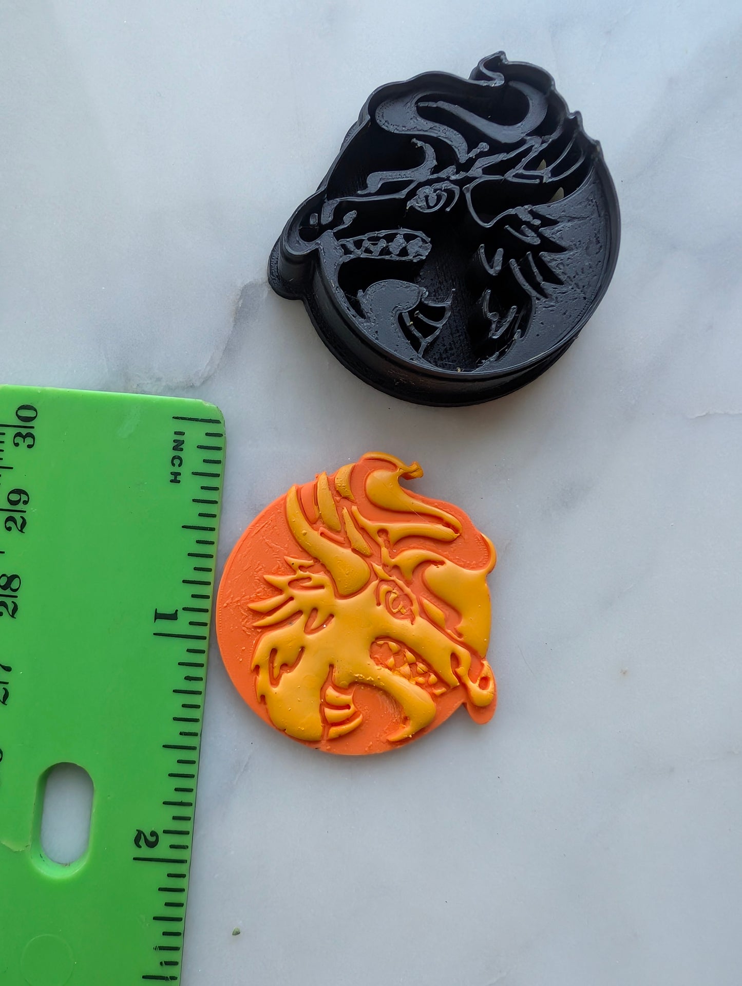 Dragon Head Side View with Smoke on Coin Sharp Clay Cutter