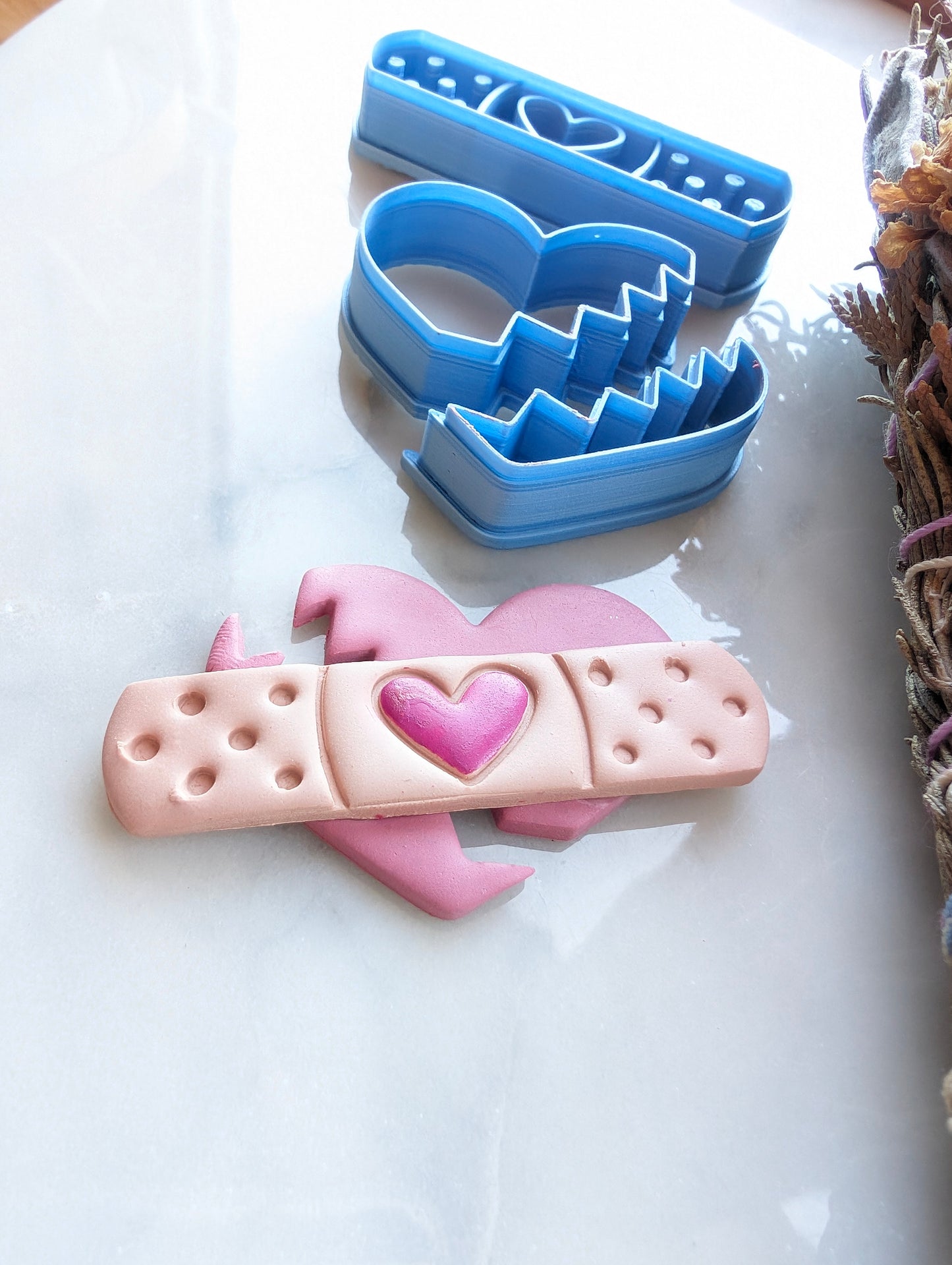 3-Piece Broken Heart with Bandage Sharp Clay Cutter