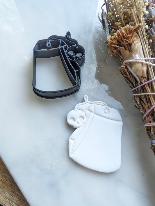 Tea Bag with Skull Tag Sharp Clay Cutter