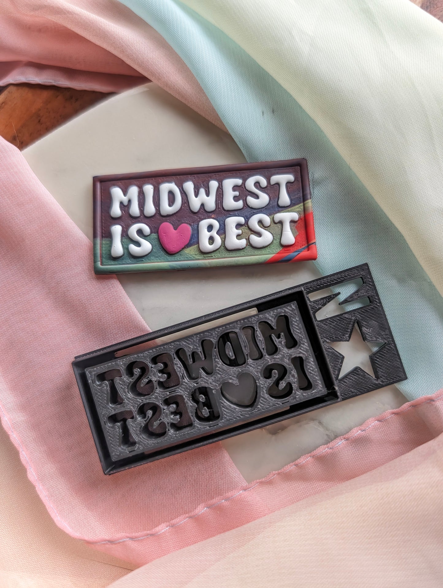 Large Midwest is Best Text Bubble Embossed Sharp Clay Cutter