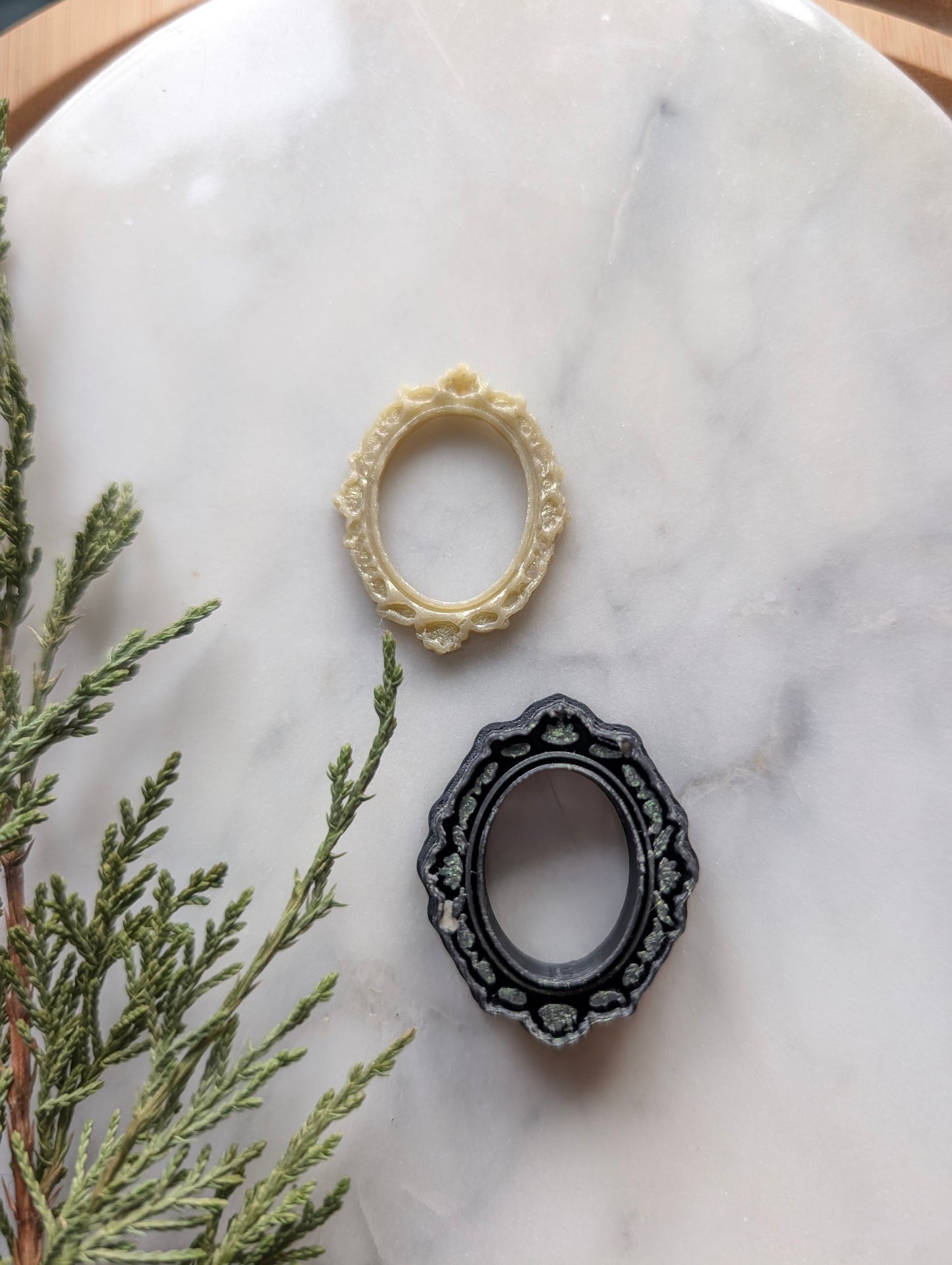 Ornate Oval Frame with Imprinted Foliage Sharp Clay Cutter