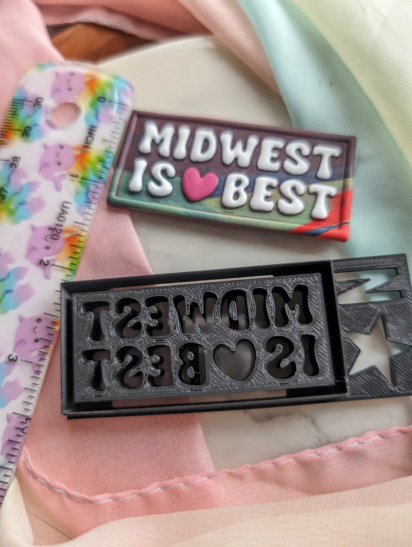 Large Midwest is Best Text Bubble Embossed Sharp Clay Cutter