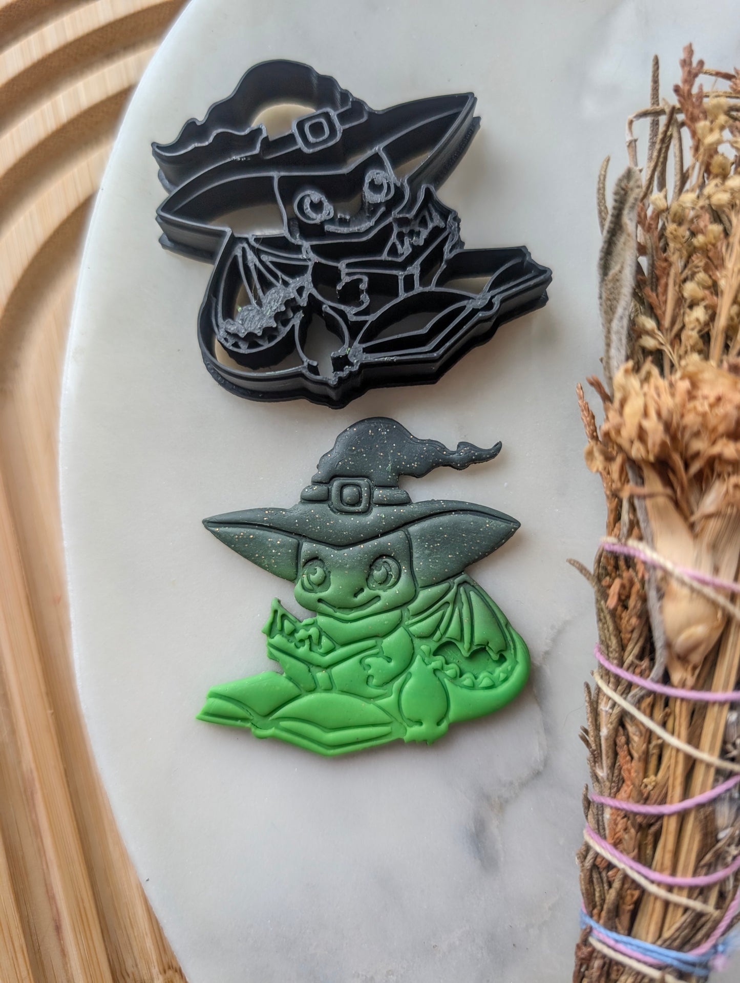 Dragon in a Witch Hat with Spellbooks Sharp Clay Cutter