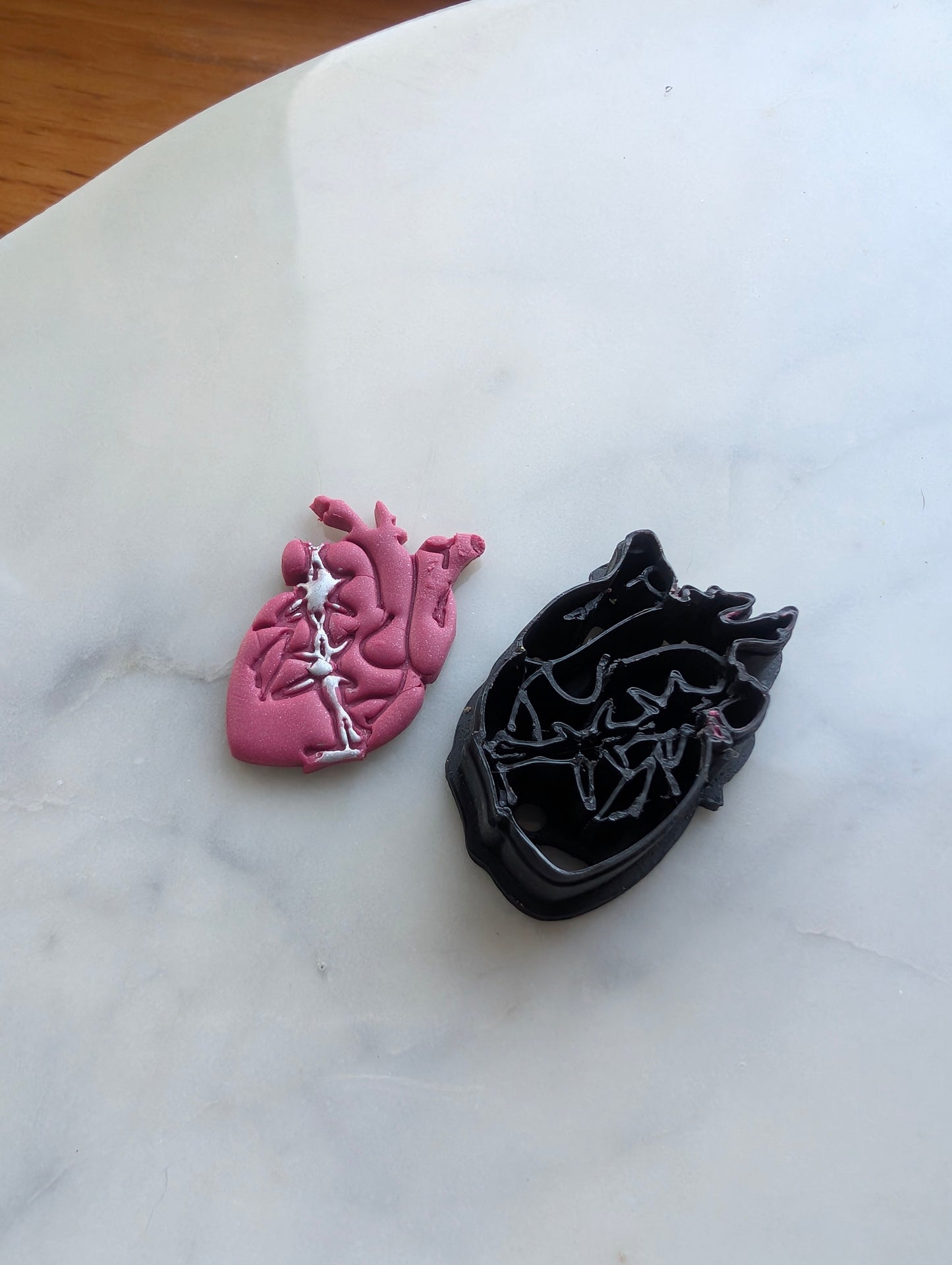 Barbed Wire Wrapped Anatomical Heart Sharp Clay Cutter
