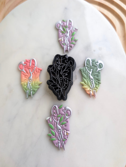 Scissors with Foliage in Oval Sharp Clay Cutter
