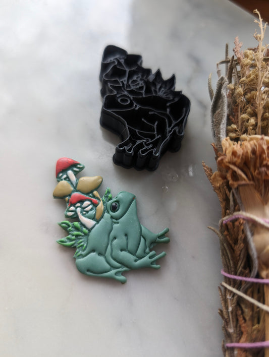 Frog with Mushrooms and Leaves Sharp Clay Cutter